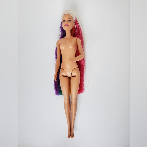 Rainbow Sparkle Hair Barbie - Picture 4 of 12